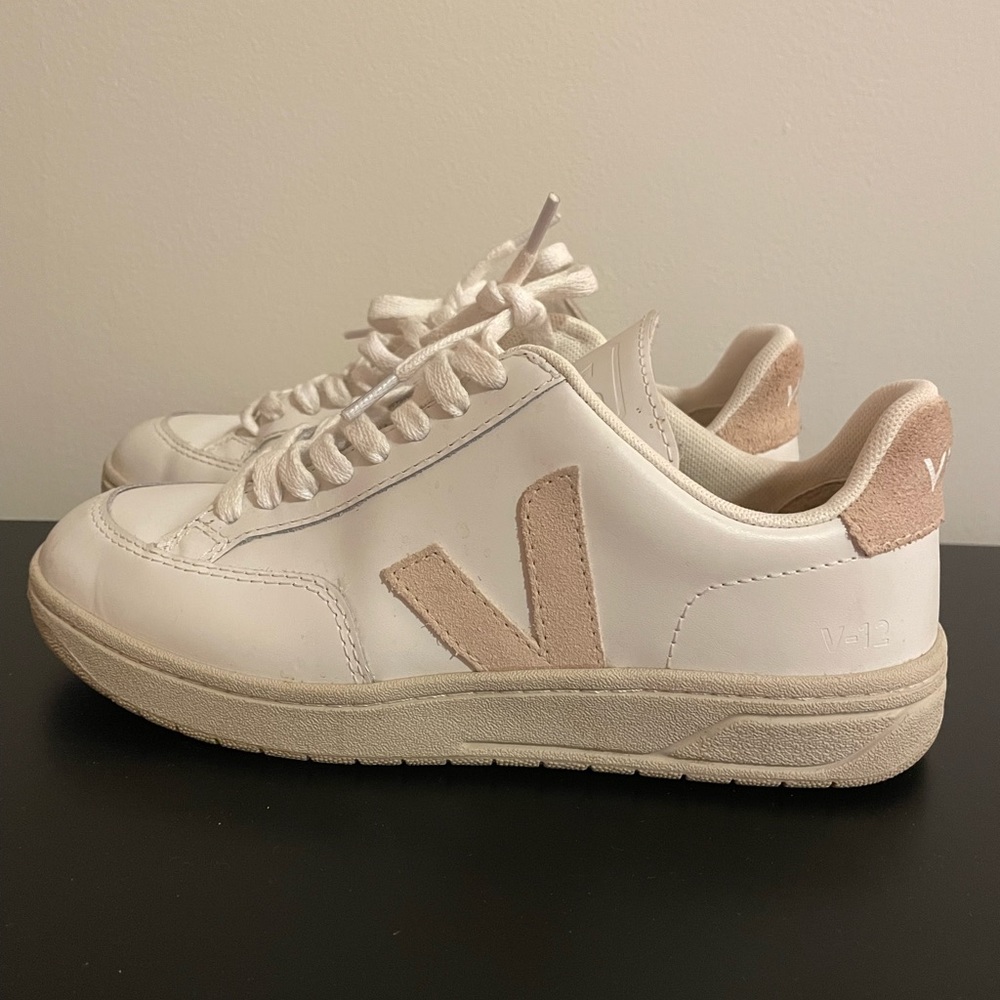VEJA V-12 Leather White Sable sneakers/shoes size US 5 EUR 36